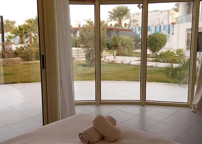 Paradise Hill Szálloda 4*